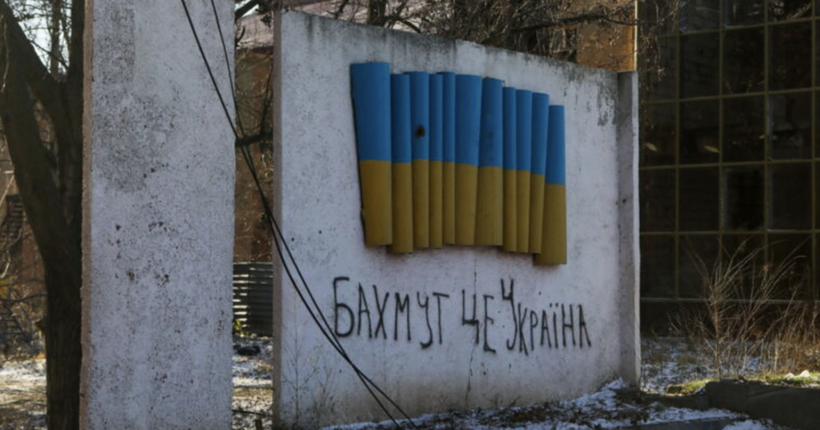 Перебували на межі виснаження: з Бахмута вдалося вивезти ще чотирьох мирних жителів
