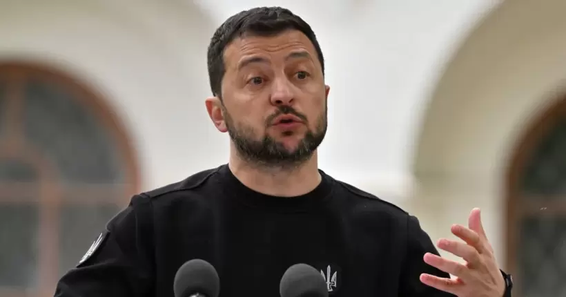 Зеленський: росія слабка, ми перемагаємо її навіть, коли вона має більше зброї