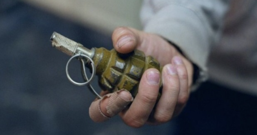 На Полтавщині чоловік застрелив трьох сусідів, після чого підірвав себе гранатою