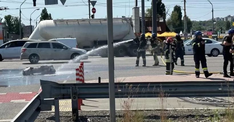 У Києві пролунали вибухи: уламки впали в кількох районах столиці (ОНОВЛЕНО)