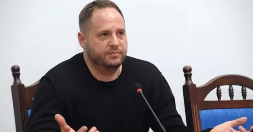 Несе загрозу обороноздатності: Єрмак розкритукував публікації в мережі роботи ППО
