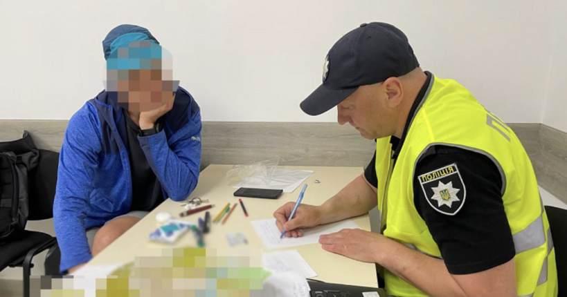 У Києві затримали двох чоловіків, що знімали роботу ППО: розбиратися з ними буде СБУ