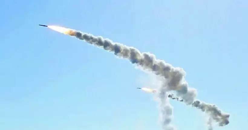 Окупанти нанесли масований удар по Києву: стало відомо про постраждалого