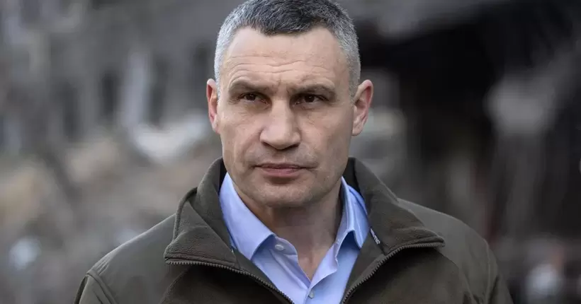Кличко просить відсторонити главу Деснянського району, у РДА - обшуки