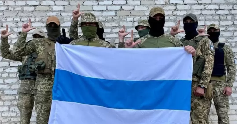 Бійці 