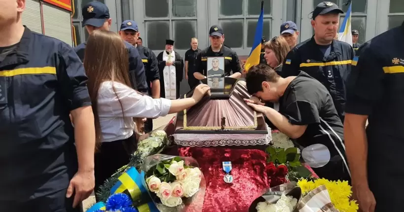 У Харкові попрощались із загиблими курсантами ДСНС