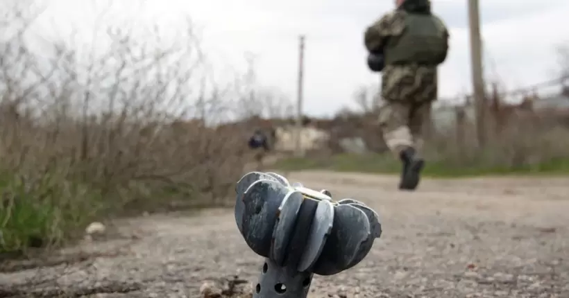 Окупанти обстрілюють Херсон під час евакуації з підтоплених регіонів, - МВС