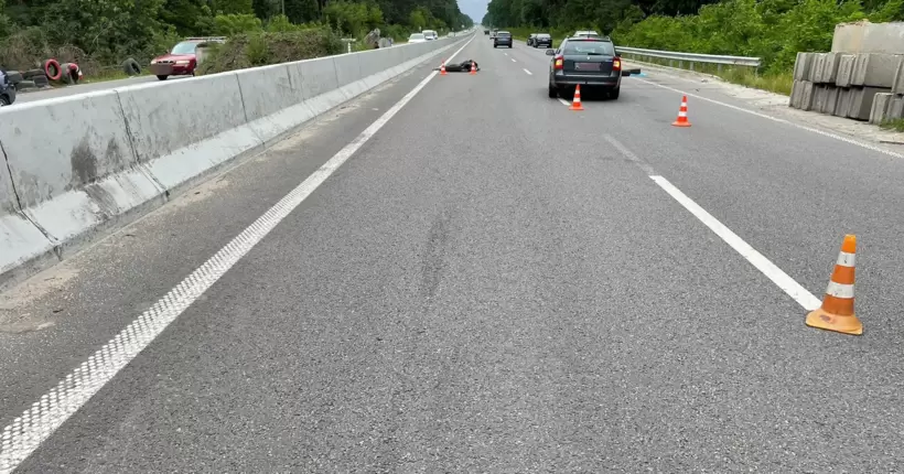 Біля блокпосту під Києвом поліцейська на смерть збила військового тероборони