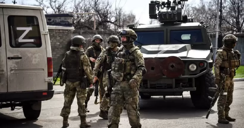 В підтоплених Олешках росіяни забирають у цивільних гуманітарну допомогу