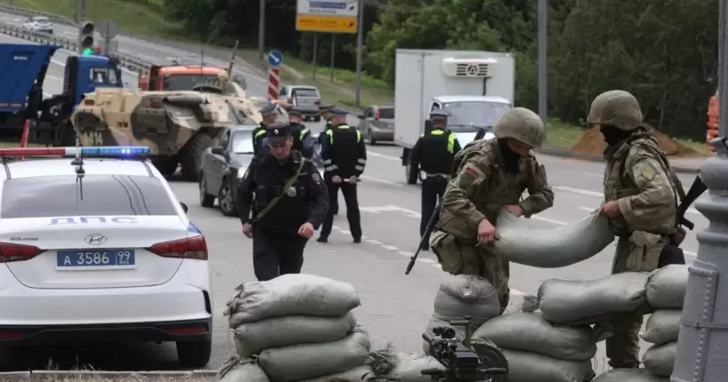 Переворот у рф: як прокоментували події в Міноборони та ОП
