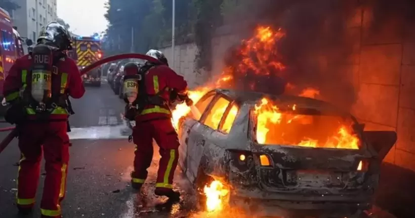 У Парижі заворушення через загибель підлітка: подробиці