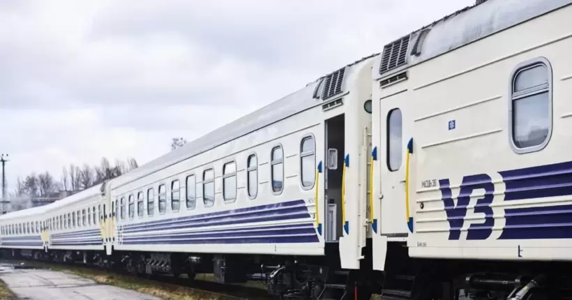 На колії біля Перемишля травмувалася людина: кілька потягів затримуються