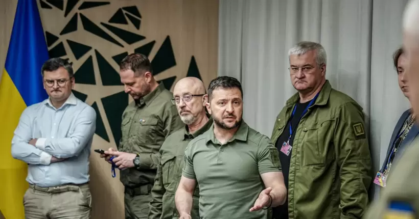 Нехай напише, як треба дякувати: Зеленський відповів на докори Воллеса