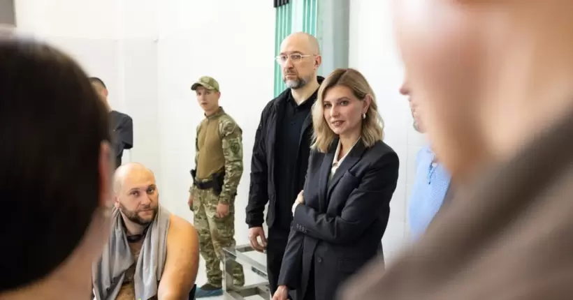 У Вінниці Шмигаль та Зеленська відвідали спорткомплекс для реабілітації
