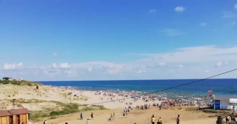 Пляж на околицях Стамбула закрили через десятки нерозірваних снарядів