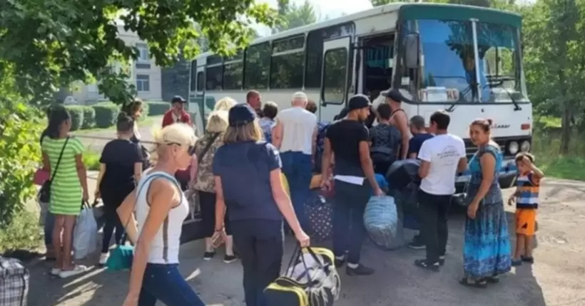 З-під Вовчанська на Харківщині евакуювали майже всіх дітей, ще п'ять сімей пручаються, - ОВА