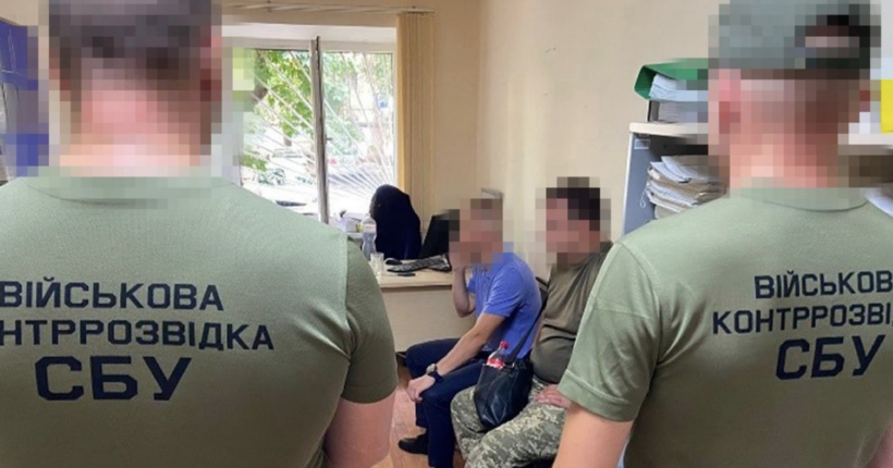 Купував авто та коштовні гаджети: на Одещині військовий бухгалтер привласнив понад 10 млн грн із зарплат морпіхів