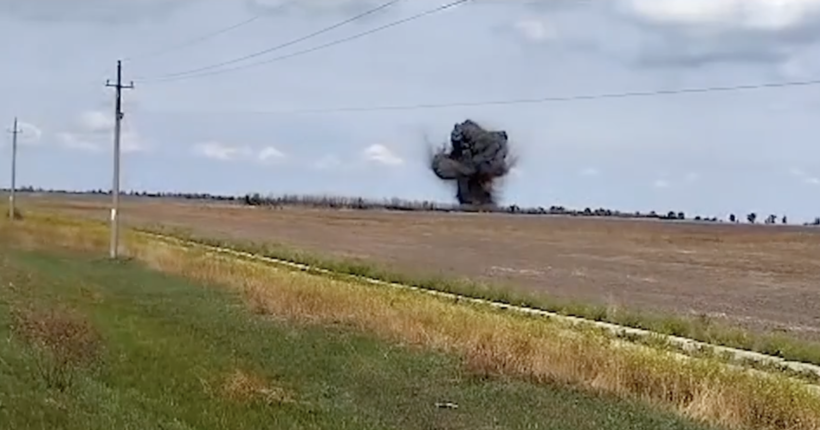 Закопали в землю і підірвали: на Херсонщині виявили та знешкодили ракету окупантів 