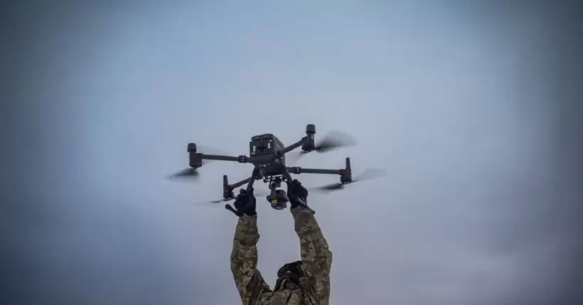 Воїни ССО дроном знищили ворожий катер на півдні України. ВІДЕО