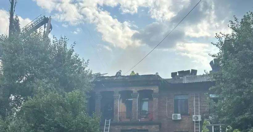 Пожежа в Печерському районі Києва: постраждала 21-річна дівчина (фото)