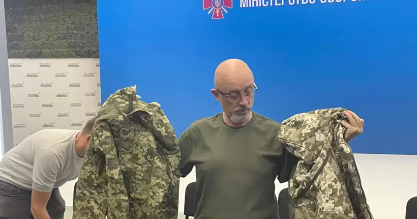 Наші захисники провоювали у зимових куртках з Туреччини всю зиму без нарікань, - Резніков