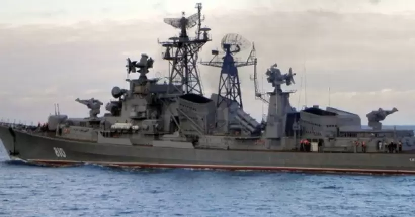 Росіяни вночі вивели ракетоносій у Чорне море, але забрали через шторм, - ОК 