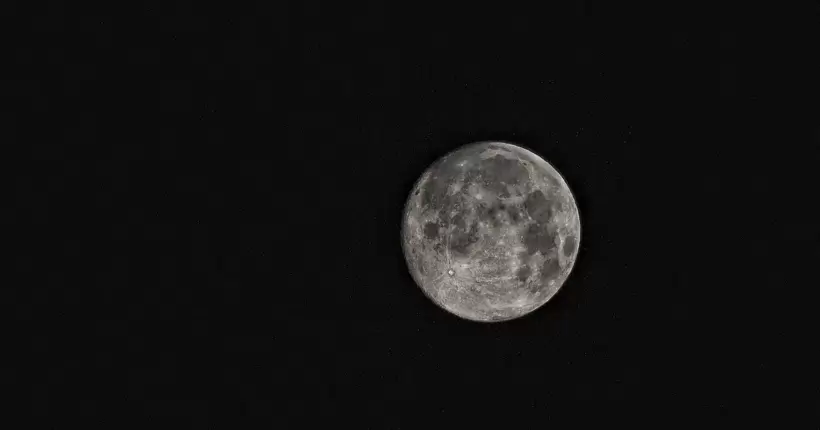 Залишила по собі кратер: NASA показало місце падіння російської станції 