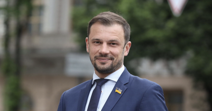 Порушення конституційного права: в Раді пообіцяли не обмежувати доступ чоловіків до другої вищої освіти