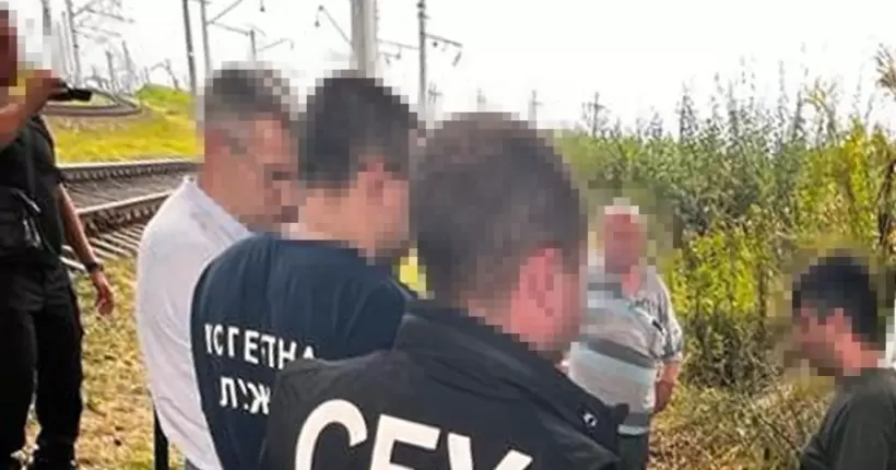 Встановлював маячок для наведення ракет на об’єкт Укрзалізниці: СБУ затримала агента рф