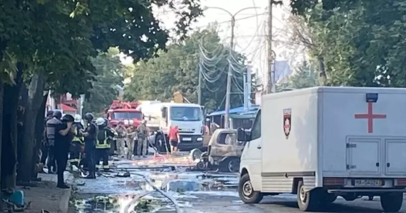 Серед загиблих - дитина: Зеленський показав момент удару по Костянтинівці