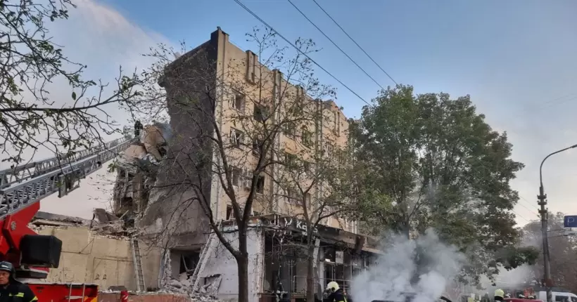 В будівлі готелю в Черкасах, в яку поцілили уламки, могло перебувати до 23 осіб, - Табурець