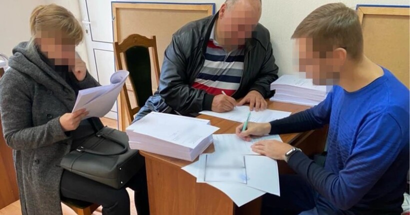 Чиновників 