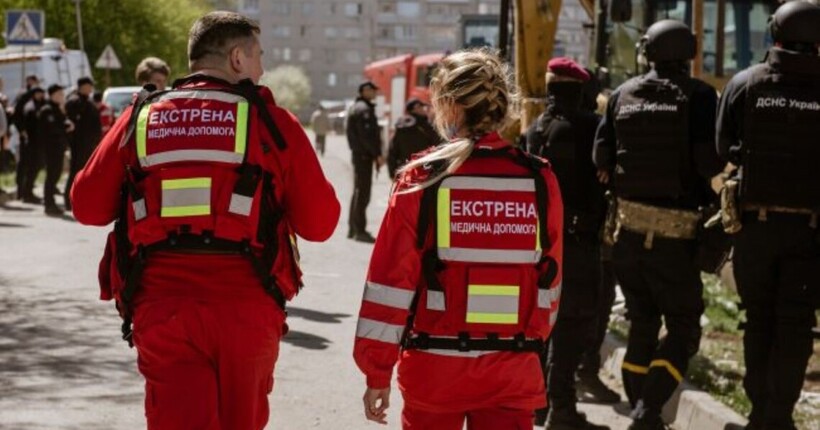 Обстріл Херсона: внаслідок ворожої атаки поранення отримали дві жінки