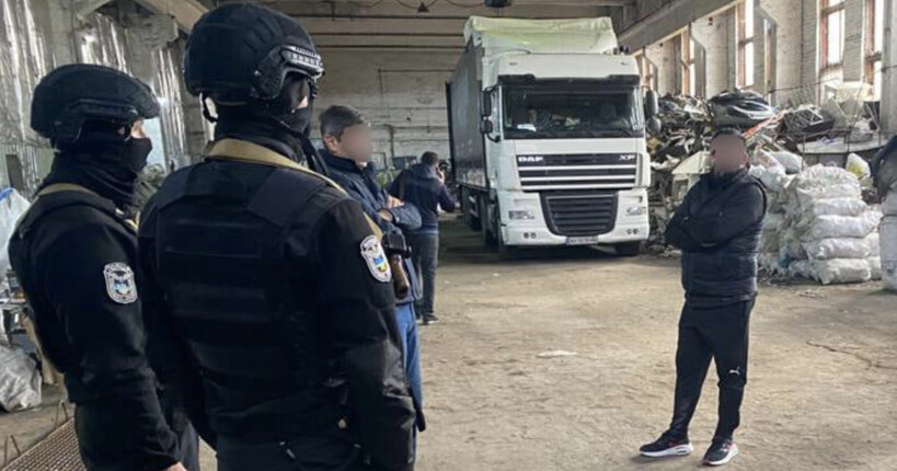 Поліція затримала чоловіків, які викрали обладнання з підприємства критичної інфраструктури