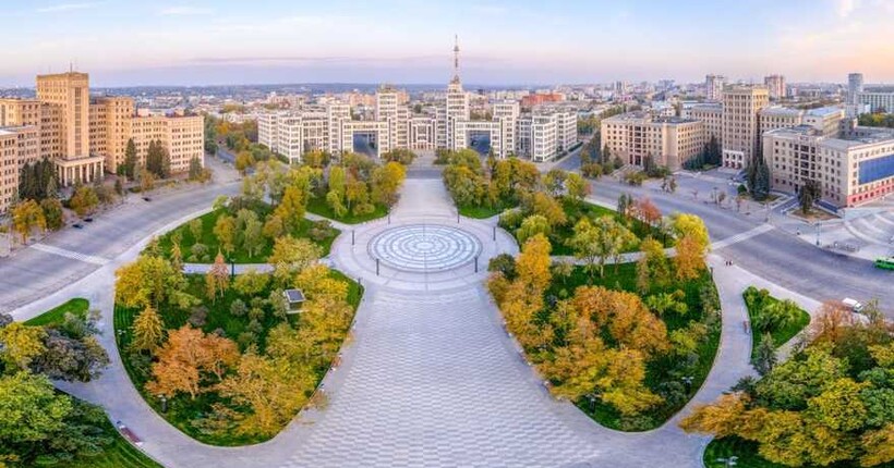 У Харкові демонтують конструкції пошкодженої будівлі коледжу