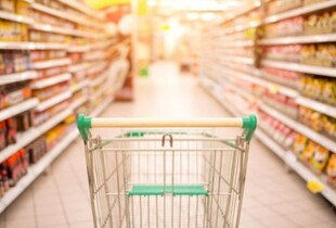 Здешевшала гречка, але дорожчає "молочка": що буде з цінами на продукти взимку