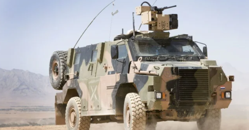 Австралія відправила Україні бронемашини Bushmasters