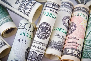 Україна отримала ще близько $900 млн від МВФ