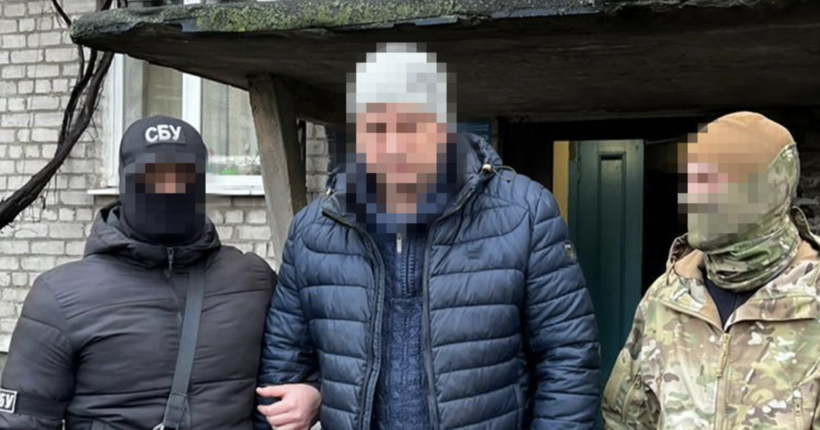 У Дніпрі працівник Укрзалізниці стежив за переміщенням військової техніки залізницею: його затримали