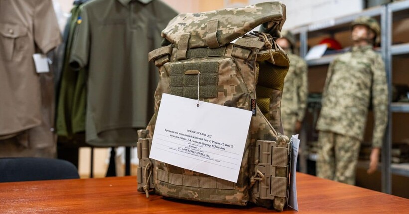 Міноборони затвердило ще один зразок бронежилетів для військовослужбовиць