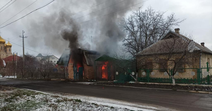 Росіяни обстріляли Курахове та Красногорівку: дві людини загинуло, ще двоє поранено