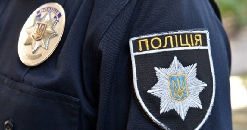 Різала лезом та знімала на відео: на Одещині правоохоронці знайшли 12-річну дівчину, яка жорстоко знущалася над твариною
