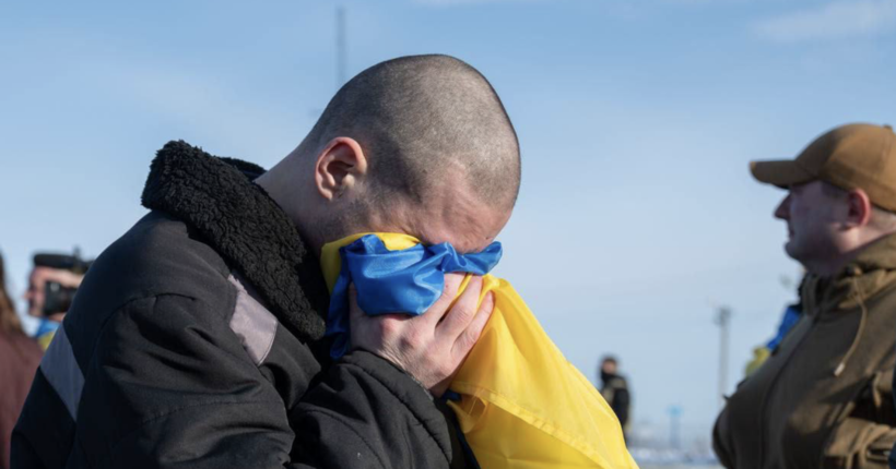 Найстаршому 61 рік, наймолодшому невдовзі буде 21: кого Україні вдалося звільнити з російського полону
