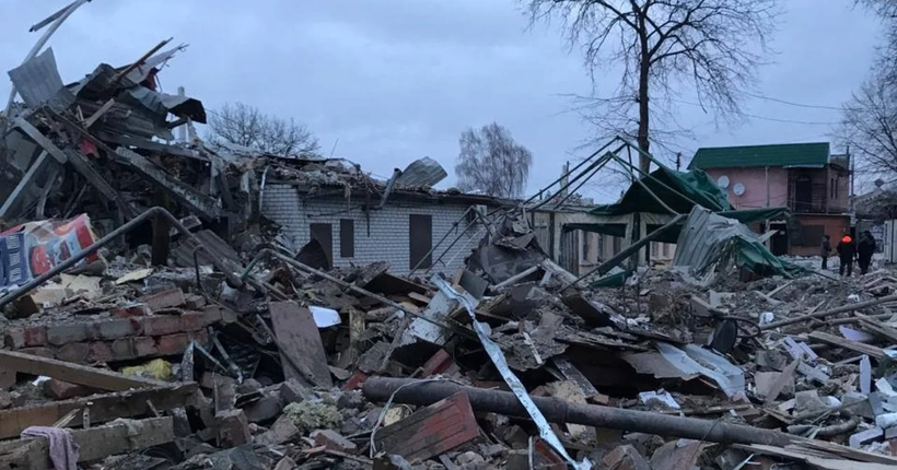 Зруйновані будинки та готель: Синєгубов розповів про наслідки обстрілу Золочева на Харківщині