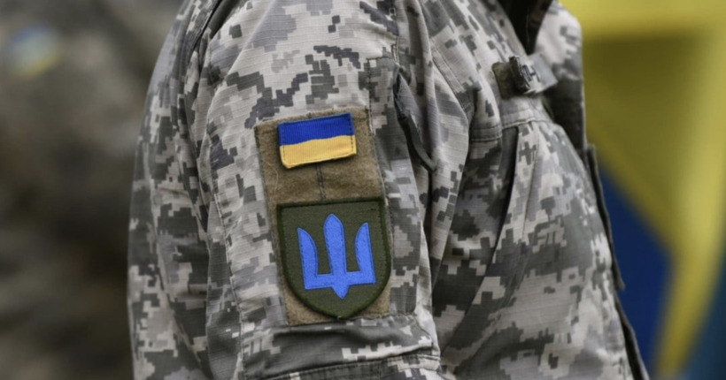 Зеленський звільнив строковиків у запас: підписано відповідний указ (оновлено)