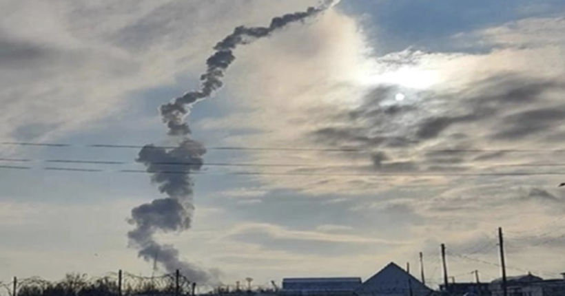 У російському Енгельсі, де базується стратавіація рф, вночі лунали вибухи (відео)