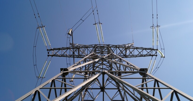 У Дніпропетровській області енергетики вводять екстрені відключення світла 