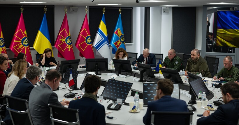 Умєров зустрівся з головою Національної асамблеї Франції: деталі переговорів