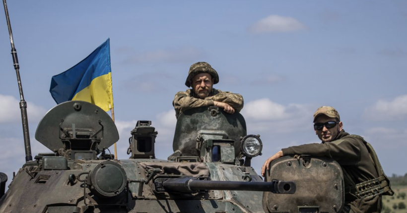 Волошин: Росіяни мають перевагу у живій силі і бронетехніці, тож намагаються виснажити нашу армію