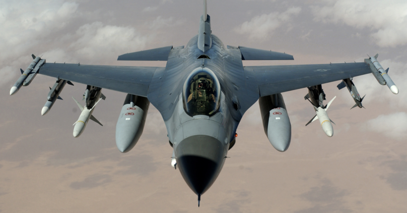 У Румунію прибудуть ще три винищувачі F-16 для навчання українських пілотів